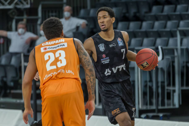 球员逐渐展 球员逐渐展