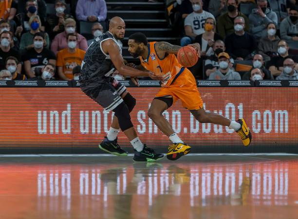 具有极强的 具有极强的