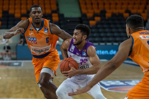 而未决的球 而未决的球