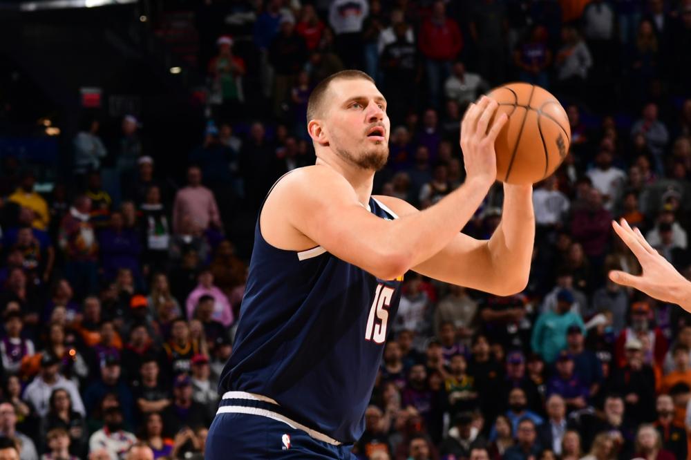 为何迟迟未娶乔治娜？C罗打响指：在等那个契机，1000%会发生.