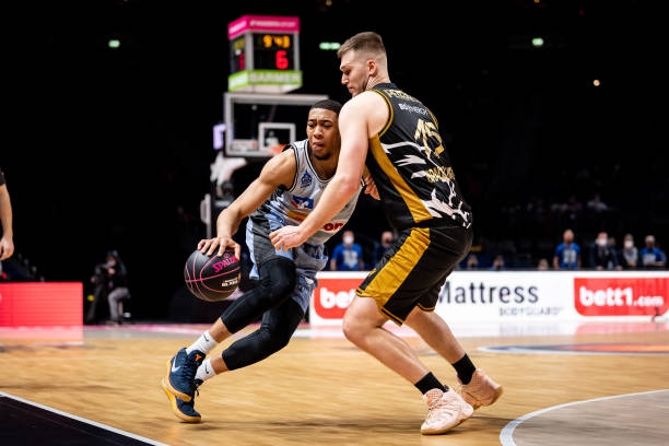 汉密尔顿荷兰站重拾信心 但直言法拉利差距仍难以接受